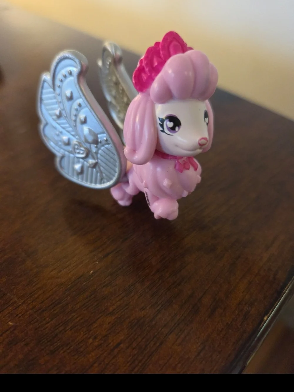 Spin Master Hatchimals CollEGGtibles Sparkling Poodle figure with pink hair